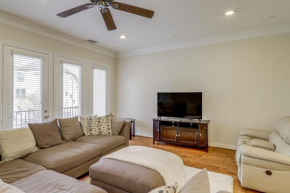 8 Mi to the Galleria Home with Balcony and Yard